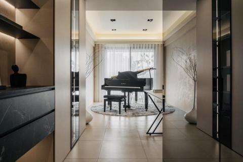 Brenda Liu - 學習空間營造了舒適的氛圍，寬敞明亮，能專心學習並享受音樂。