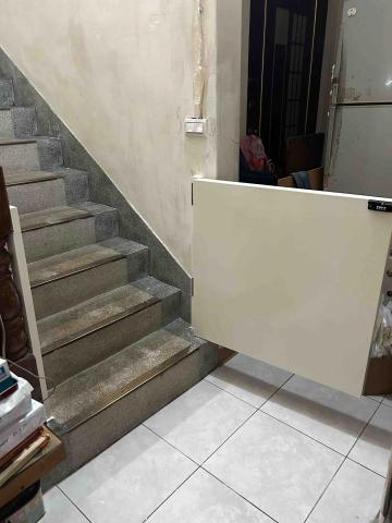 閎恩工程行 - 樓梯間小門訂製