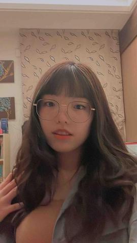 提供高雄衝浪教學服務的專家康家瑀