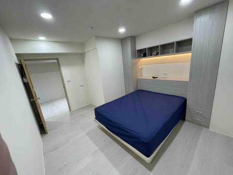 豪品工坊 - 床頭櫃，衣櫥，卡扣地板