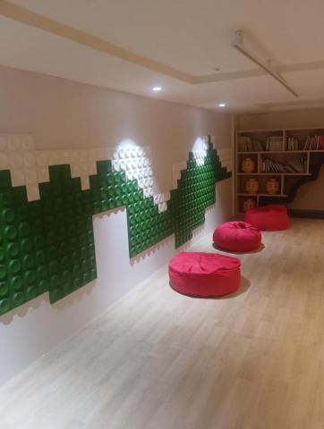 詹凱喻 - 綠色乳膠漆