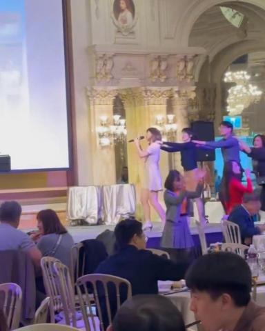 毛線兒Claire🧶 [歌手、主持、樂團] - 