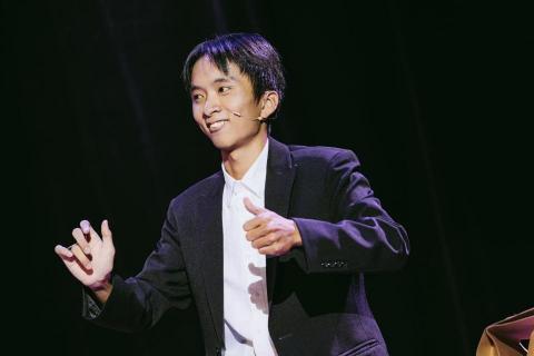 黃宗軒 - 台大魔術社迎新晚會