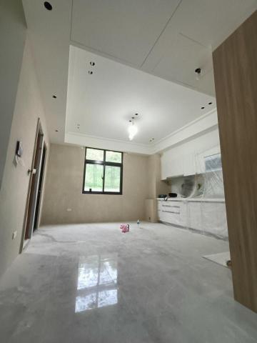 阿宏 - 天花板，批土研磨油漆