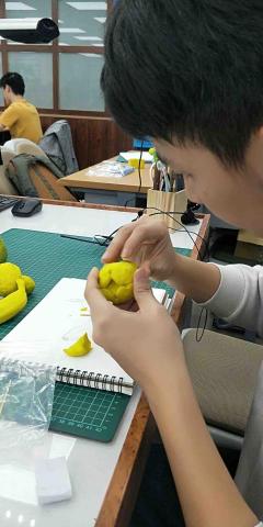 蔡文堯 - 上課油土示範