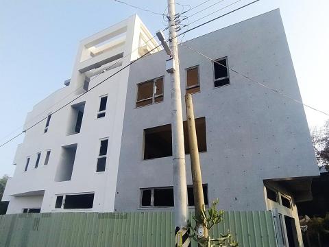 銳聯工程行 - 後制清水模及單彩紋理漆別墅案場 銳聯工程行 - 後制清水模及單彩紋理漆別墅案場