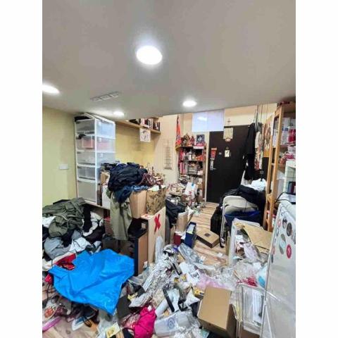 莫整理起來！整理師小莫 - 套房 before 