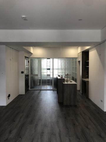 Rina Wu - 高雄市鳥松區
建案名稱：碧湖畔
新成屋施工過程