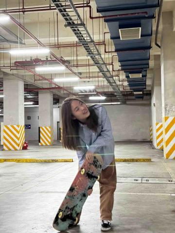 劉恬妘 - 興趣是滑滑板！