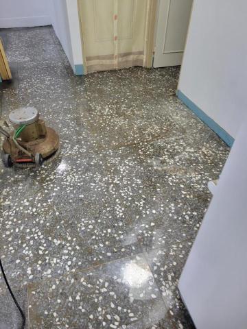 鴻駿 - 地坪打蠟