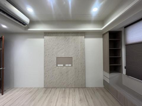 Rina Wu - 台中市西屯區
建案名稱：聚合發經典
原有裝潢局部翻修