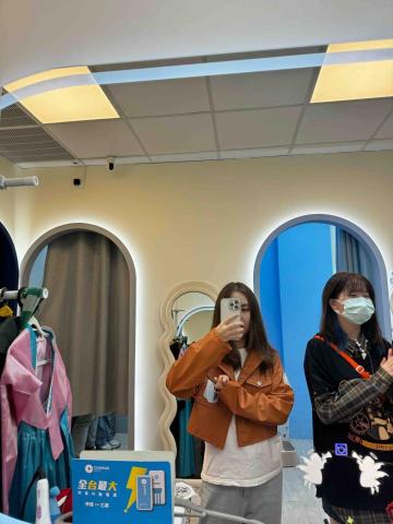 劉恬妘 - 獻出心臟吧！（沒 我喜歡看動漫，說不定跟小孩可以聊得來