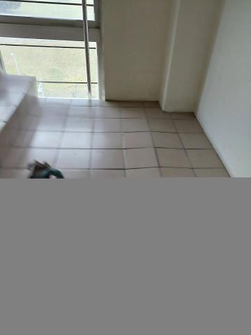 冠住磁磚工程行 - 樓梯間膨共