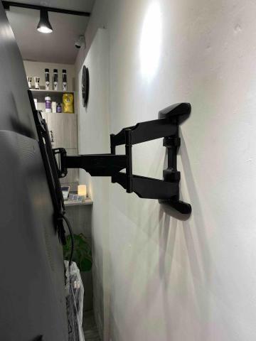 林鈞宸 -   電視伸縮壁掛施工