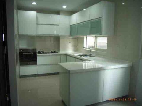 全家福生活館有限公司 - 