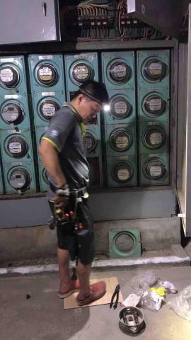 展毅水電工程 - 電錶底座及電線更換