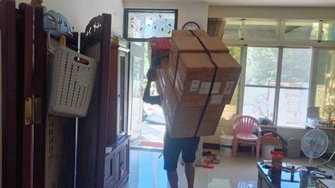 心專業搬家公司-全心企業社 - 師傅搬運過程