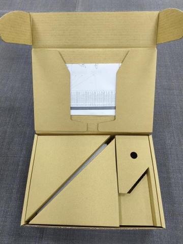 Terry Sun - 三角左右夾包裝