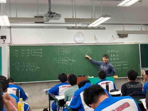 林俊庭 - 花蓮高中試教
