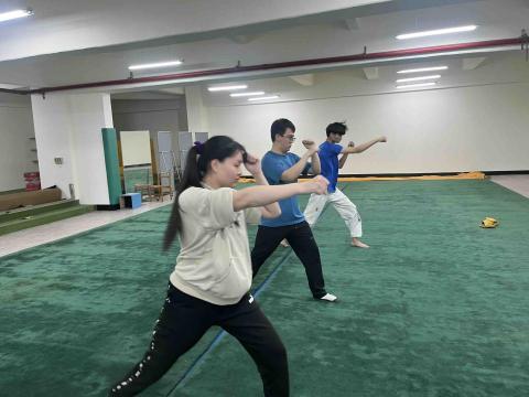 ROY - 踢拳團課 ROY - 踢拳團課