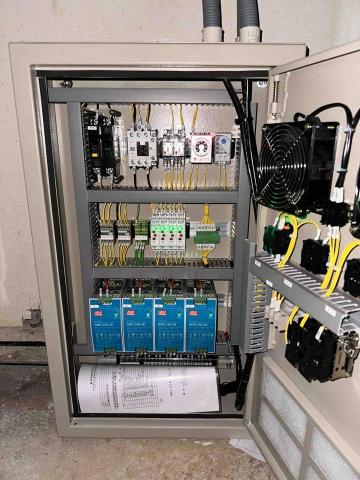 華宣工程有限公司 - 控制盤安裝及接電