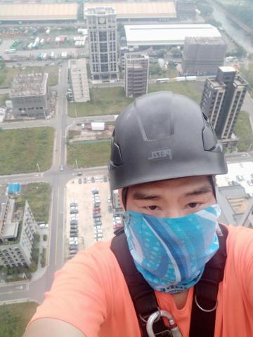 霹靂貓 - 林口的空氣品質真的不會，都已經在高空了，還是要戴口罩比較好