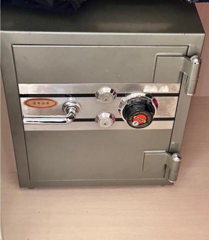 台北新北保險箱打不開？ 專業開鎖維修  電子鎖故障 密碼遺失 - 