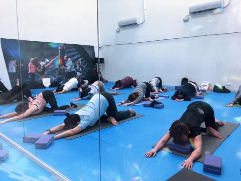 Ivy - 哈達伸展瑜珈團體課程