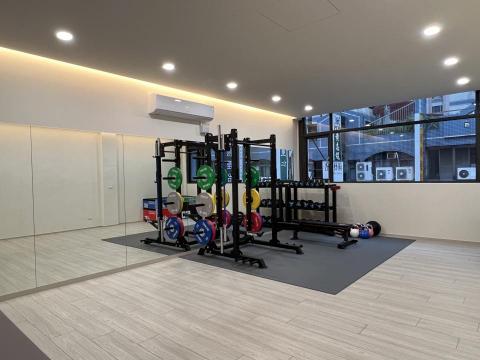 楊辰竑-得力物理治療所 - 運動訓練環境