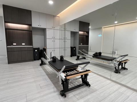 楊辰竑-得力物理治療所 - 皮拉提斯空間