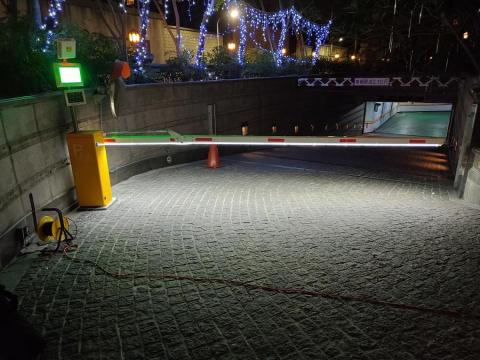 謝昇諺 - 這樣還撞到那就真的用雞腿換的了 謝昇諺 - 這樣還撞到那就真的用雞腿換的了