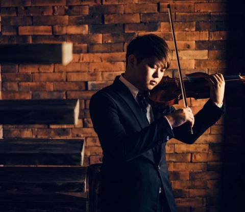 吳健廷 - 大學畢業音樂會形象照