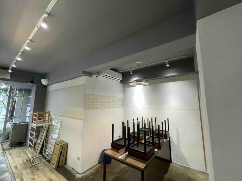 Decent Painting Service 得生油漆服務 - 店面油漆工程