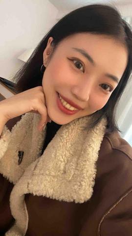 提供台語服務的專家Mona