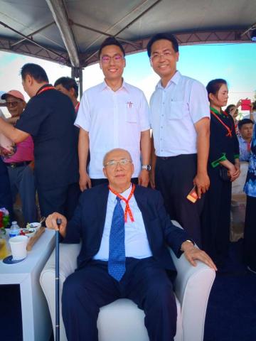 Richard Chen - 值勤維安國民黨榮譽主席吳伯雄先生前往漁港參加活動