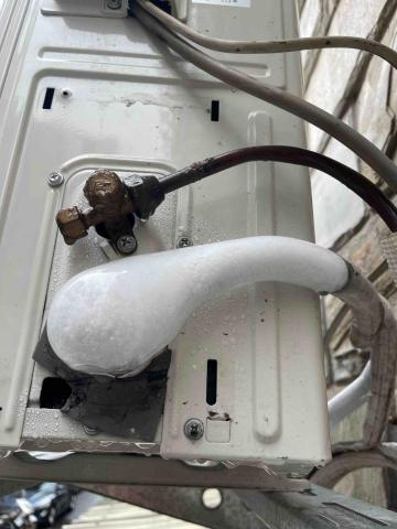 利峻空調 - 漏冷媒導致外機結霜