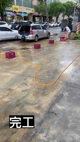 鑫盛工程 （拆除、油漆、清潔） - 花圃圍牆拆除。拆除後。