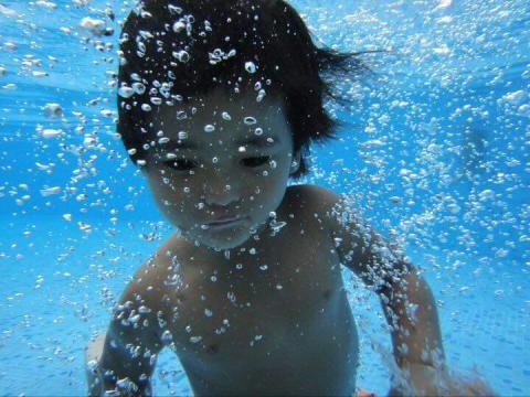 法藍克 楊 - 培養小朋友親水的能力。