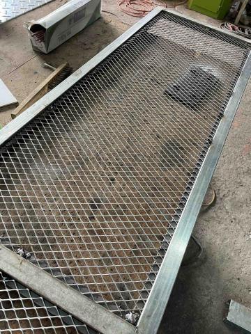 勤祥工程行 - 工業風屏風