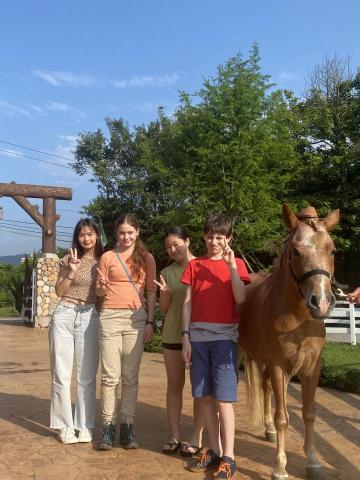 陳沛恩 - 也接待過法國姐妹校的學生（全英文對話）