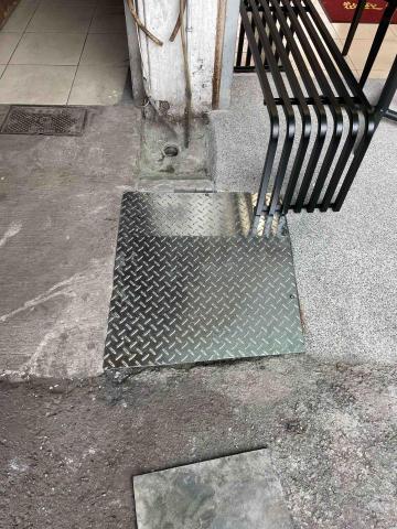 勤祥工程行 - 鍍亞斜坡鐵板