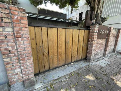 勤祥工程行 - 工業風拉門