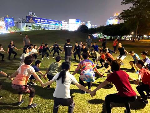 Mika - 公園團體課程