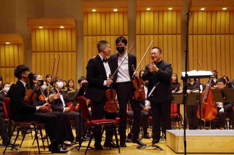 陳義杰小提琴🎻鋼琴🎹教學/比賽/升學/興趣培養🎻 - 多次擔任東吳大學管弦樂團首席演出