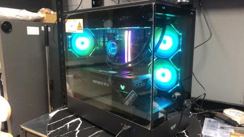 艾諾優數位 - 封閉水冷（一體式）