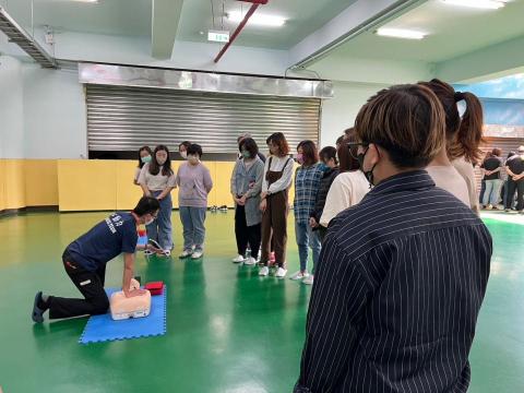 基本救命術講師-柏叡 - 幼兒園基本救命術教學