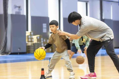 傑瑞籃球運動 - 