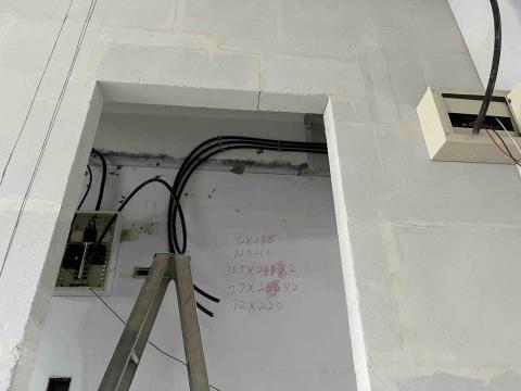 私家電匠⋯劉 - 延平北路社子區
拉各房內用電線 LPE14平方電纜線