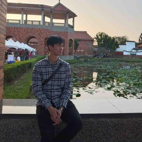 提供文件翻譯服務的專家Michael Wang