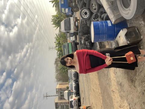 Amber 張 - 汽車回收廠